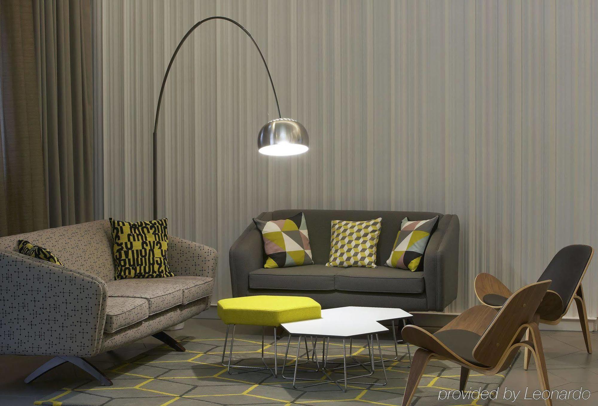 Citadines Trafalgar Square London Interior photo