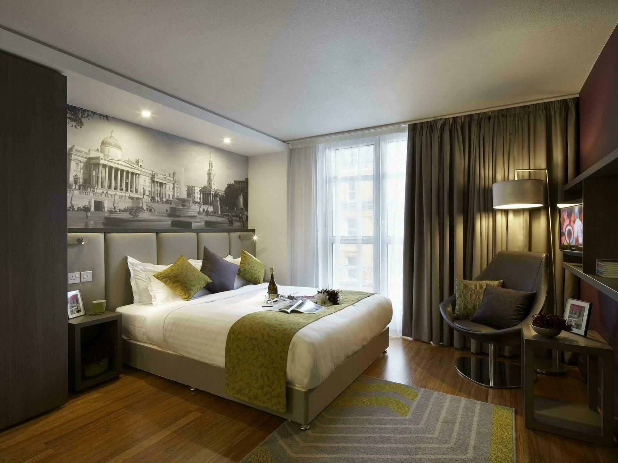 Citadines Trafalgar Square London Exterior photo